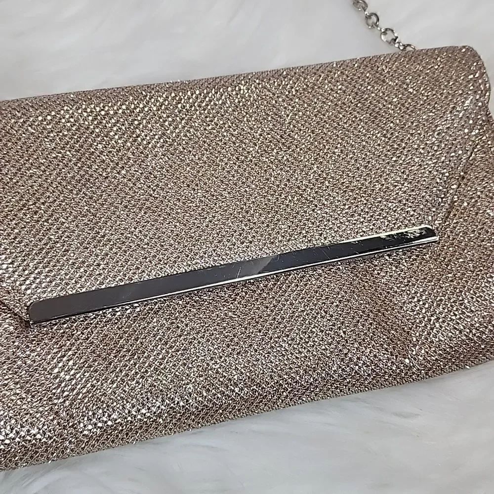 GLINT Clutch with Chain - Picture 2 of 10